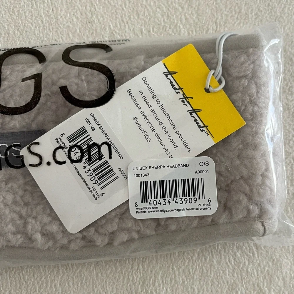 NWT Figs Ivory Sherpa Unisex Warmer - Picture 6 of 6